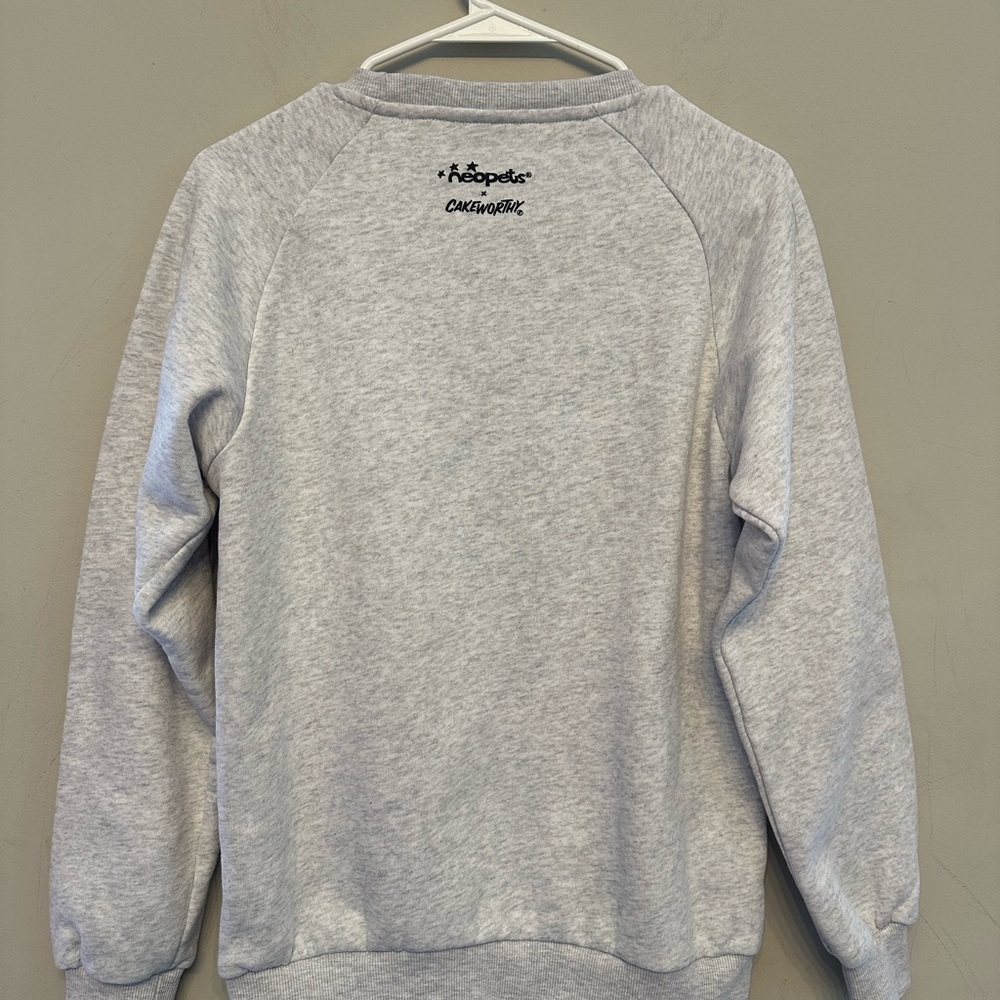 NWT Neopets x Cakeworthy Collab Gray Crewneck Graphic Sweater XS (Unisex) - Picture 5 of 7
